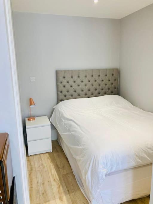 Seaside Snug, By The Beach, In Central Worthing With Parking 외부 사진